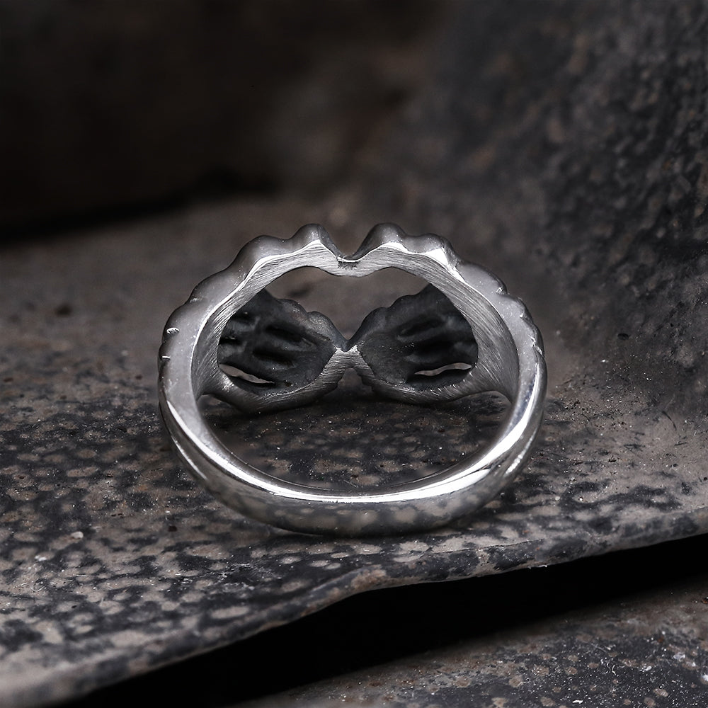 GOTHIC SKULL HAND HEART STAINLESS STEEL RING