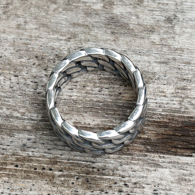 MINIMALIST CHAIN STYLE STAINLESS STEEL RING